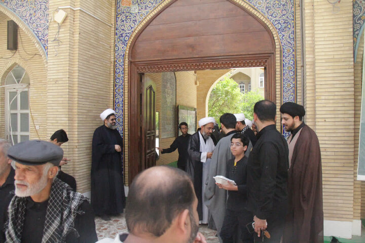 تصاویر/ گرامیداشت شهادت امام صادق(ع) در مدرسه علمیه امام خمینی(ره)