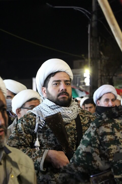 تصاویر / طلاب ملایری با لباس رزم به میدان آمدند