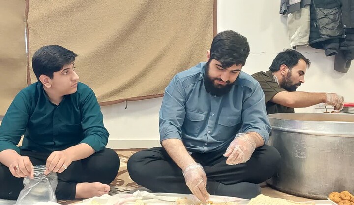 تصاویر  / استمرار فعالیت طلاب مدرسه علمیه شیخ علیخان زنگنه تویسرکان در میادین شهر سنندج