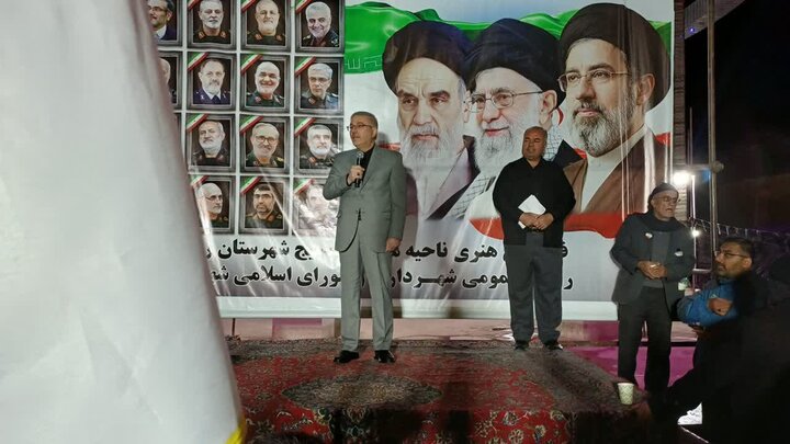 تصاویر/چهل و پنجمین شب حضور پرشور مردم ولایتمدار مامونیه در تجدید بیعت با آرمان‌های انقلاب