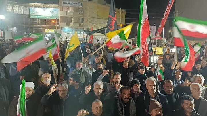 تصاویر/چهل و پنجمین شب حضور پرشور مردم ولایتمدار مامونیه در تجدید بیعت با آرمان‌های انقلاب