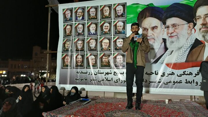 تصاویر/چهل و پنجمین شب حضور پرشور مردم ولایتمدار مامونیه در تجدید بیعت با آرمان‌های انقلاب