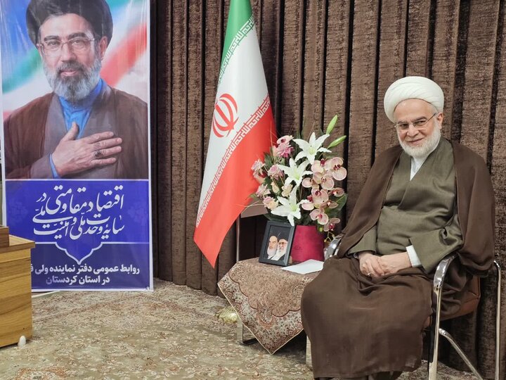 تصاویر/ دیدار معاون حقوقی و امور مجلس صدا و سیمای کشور با نماینده ولی‌فقیه در کردستان