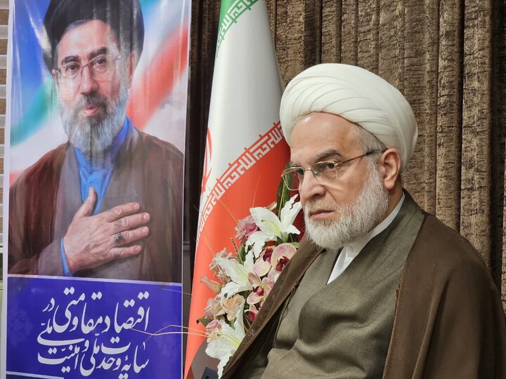تصاویر/ دیدار معاون حقوقی و امور مجلس صدا و سیمای کشور با نماینده ولی‌فقیه در کردستان