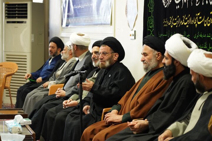 تصاویر/دیدار نماینده ولی فقیه در لرستان با حوزویان بروجرد