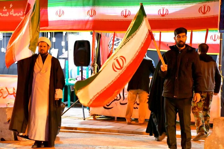 تصاویر / استمرار فعالیت های تبلیغی اساتید مدرسه علمیه تکاب در جنگ رمضان