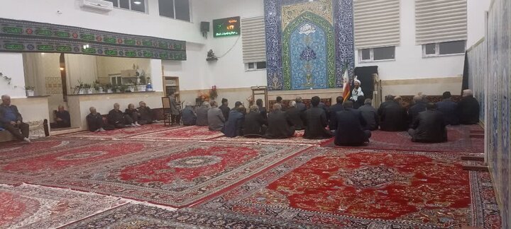 تصاویر / استمرار فعالیت های تبلیغی اساتید مدرسه علمیه تکاب در جنگ رمضان