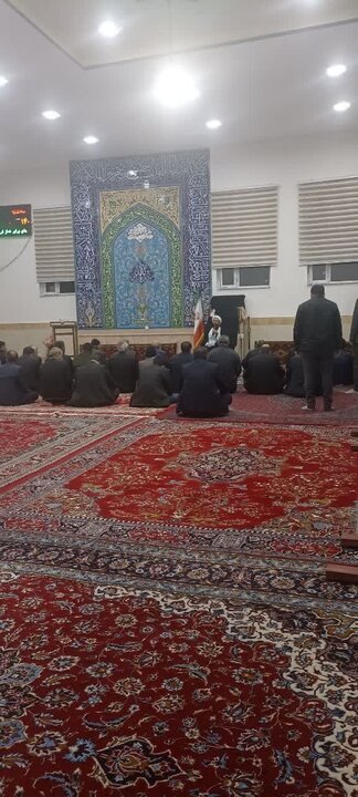 تصاویر / استمرار فعالیت های تبلیغی اساتید مدرسه علمیه تکاب در جنگ رمضان