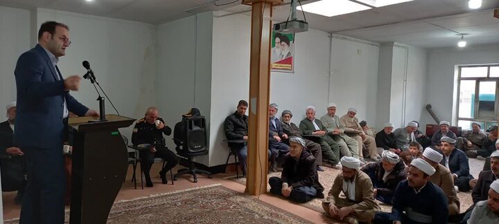 تصاویر/ برگزاری محفل انس با قرآن کریم به مناسبت شهادت قائد امت و شهدای جنگ رمضان در اشنویه