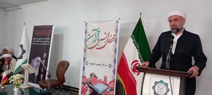 تصاویر/ برگزاری محفل انس با قرآن کریم به مناسبت شهادت قائد امت و شهدای جنگ رمضان در اشنویه
