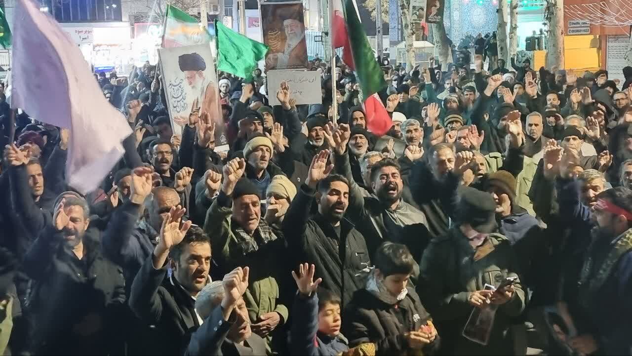 فیلم| حضور باشکوه مردم‌خمین در چهل و پنجمین شب حضور