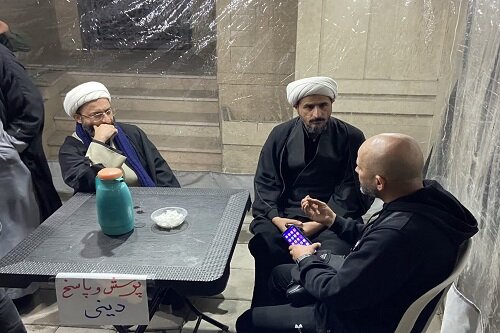 برپایی غرفه گفتمان دینی در کرمانشاه+عکس