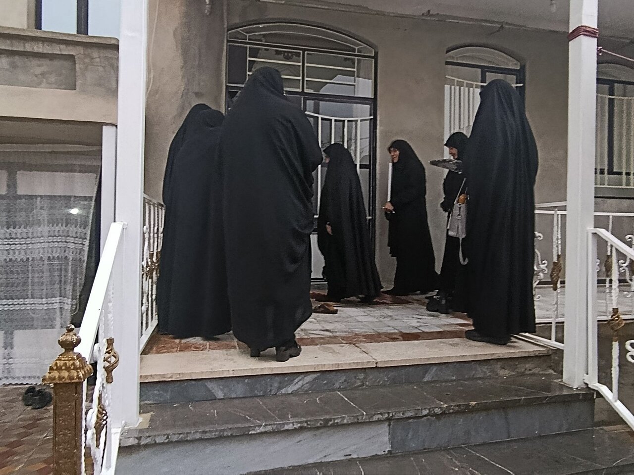 دیدار طلاب شاهین‌دژ با خانواده شهید «امید حسن‌پور»؛ روایت صبر و وفاداری در سایه شهادت+ تصاویر