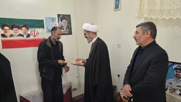 تصاویر/ دیدار با خانواده شهدای ناو دنا
