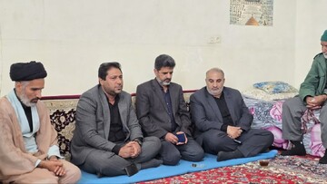 تصاویر/ تجدید میثاق با خانواده‌های شهدای اقتدار بخش کویرات شهرستان آران و بیدگل