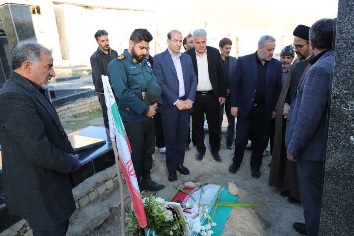 تصاویر/ادای احترام به مقام شامخ شهدای روستای مراغه