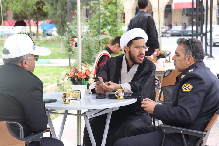 تصاویر/کافه رستوران قرآنی در میدان مشتاق کرمان