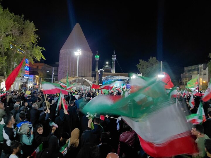 تصاویر/ قرار چهل و ششم ورامینی ها در میدان امام خمینی