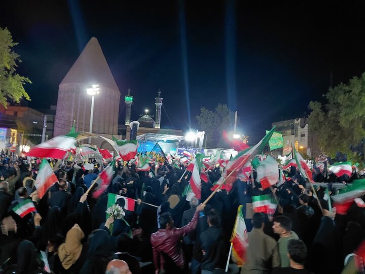 تصاویر/ قرار چهل و ششم ورامینی ها در میدان امام خمینی