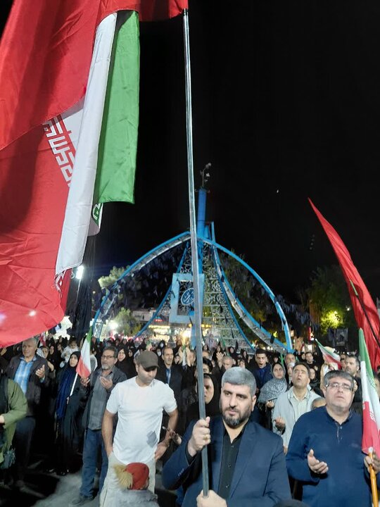تصاویر/ قرار چهل و ششم ورامینی ها در میدان امام خمینی