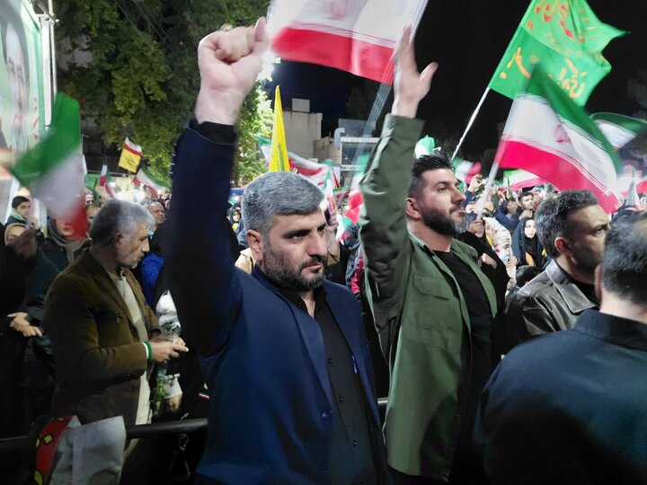 تصاویر/ قرار چهل و ششم ورامینی ها در میدان امام خمینی