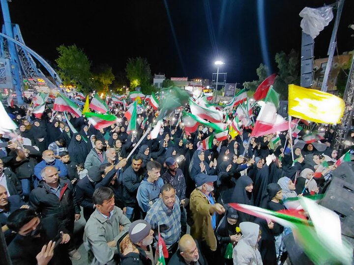 تصاویر/ قرار چهل و ششم ورامینی ها در میدان امام خمینی