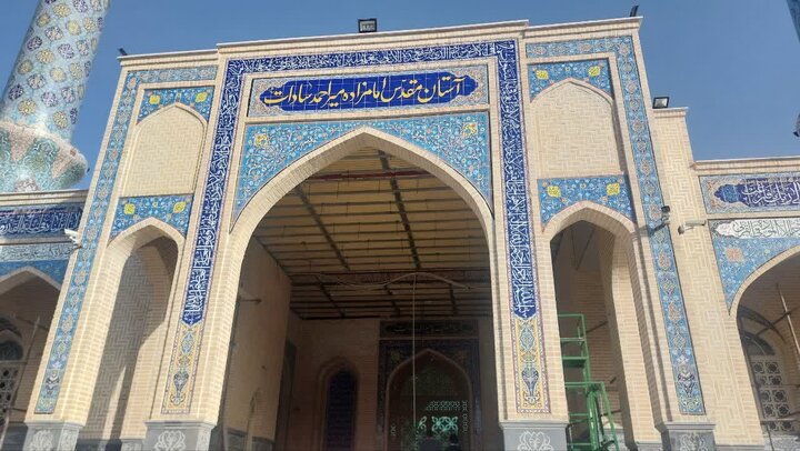 تصاویر/ سفر نماینده ولی فقیه در کاشان به نطنز و دیدار با خانواده اولین بانوی شهیده نطنز