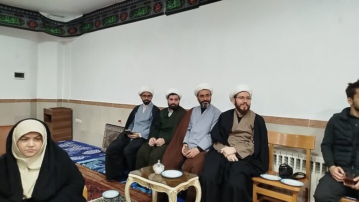 تصاویر/ نشست تبیینی اساتید حوزه علمیه و دانشگاه های خوی