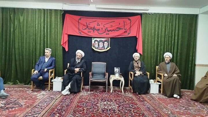 تصاویر/ نشست تبیینی اساتید حوزه علمیه و دانشگاه های خوی
