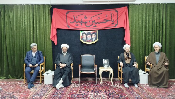 تصاویر/ نشست تبیینی اساتید حوزه علمیه و دانشگاه های خوی