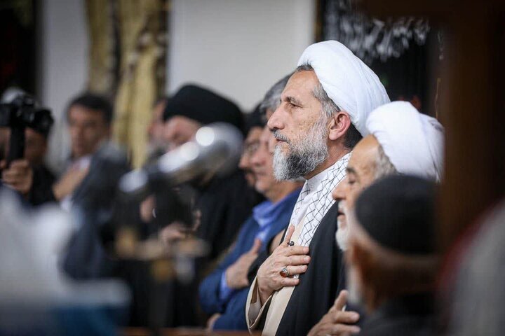 تصاویر / مراسم عزاداری رهبر شهید با حضور امام جمعه قزوین