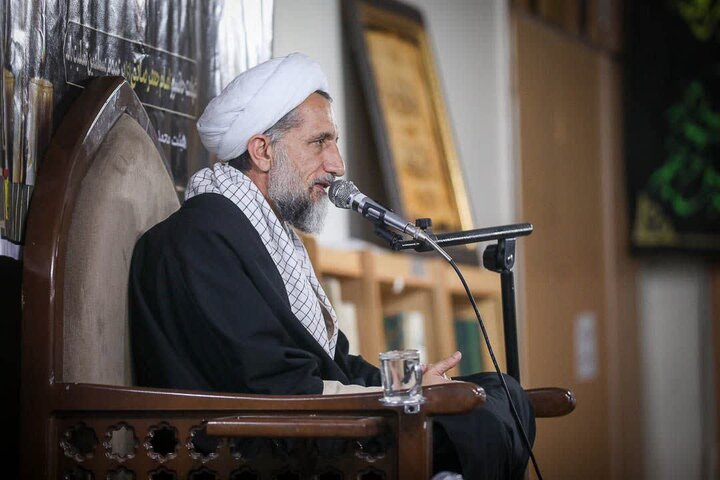 تصاویر / مراسم عزاداری رهبر شهید با حضور امام جمعه قزوین