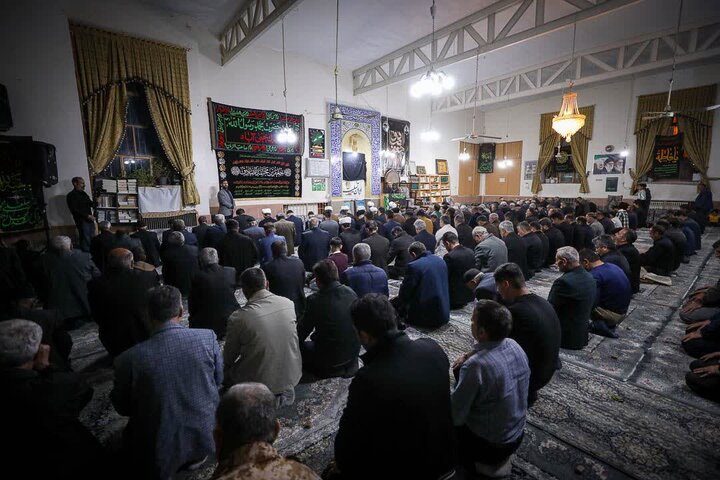 تصاویر / مراسم عزاداری رهبر شهید با حضور امام جمعه قزوین