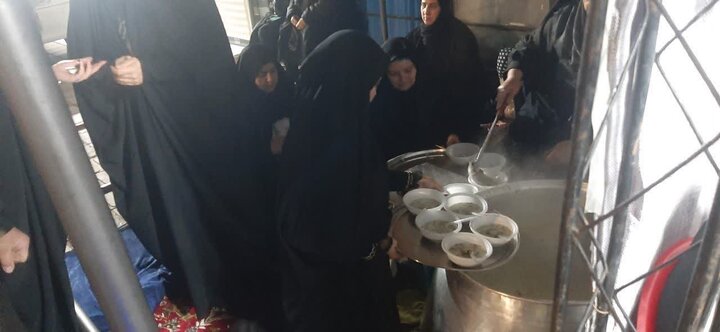 تصاویر/ فعالیت مستمر موکب مدرسه علمیه خواهران شهرستان نقده در جنگ رمضان