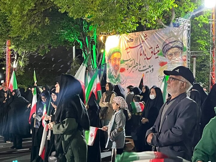 تصاویر/  طنین استغاثه در میدان ۱۳ آبان