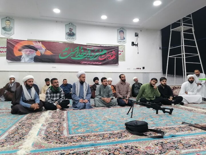 تصاویر/کلاس آموزش نظامی ویژه طلاب مدرسه علمیه ماهشهر