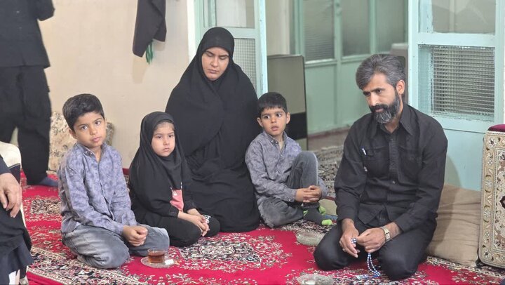 تصاویر/تجدید میثاق با خانواده‌های شهدای اقتدار بخش کویرات شهرستان آران وبیدگل