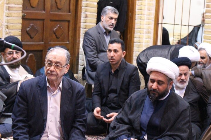 بيت الإمام الخميني في النجف الأشرف يحتضن مجلس عزاء بمناسبة أربعينية القائد الشهيد الخامنئي