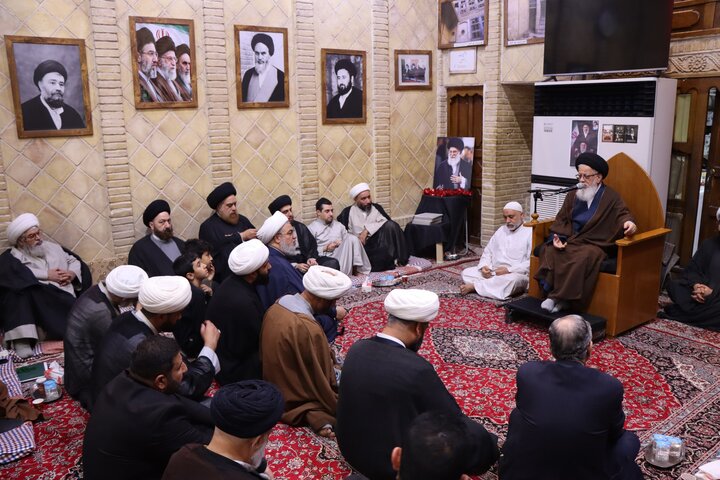 بيت الإمام الخميني في النجف الأشرف يحتضن مجلس عزاء بمناسبة أربعينية القائد الشهيد الخامنئي