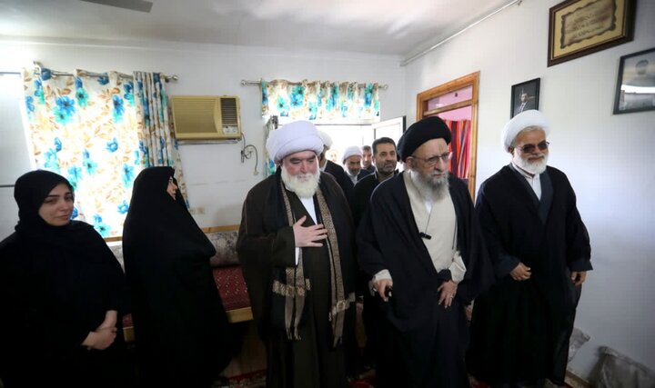 تصاویر/ دیدار آیت الله نورمفیدی با خانواده شهید سیدمهدی سیدالنگی در روستای النگ شهرستان کردکوی