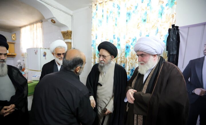 تصاویر/ دیدار آیت الله نورمفیدی با خانواده شهید سیدمهدی سیدالنگی در روستای النگ شهرستان کردکوی
