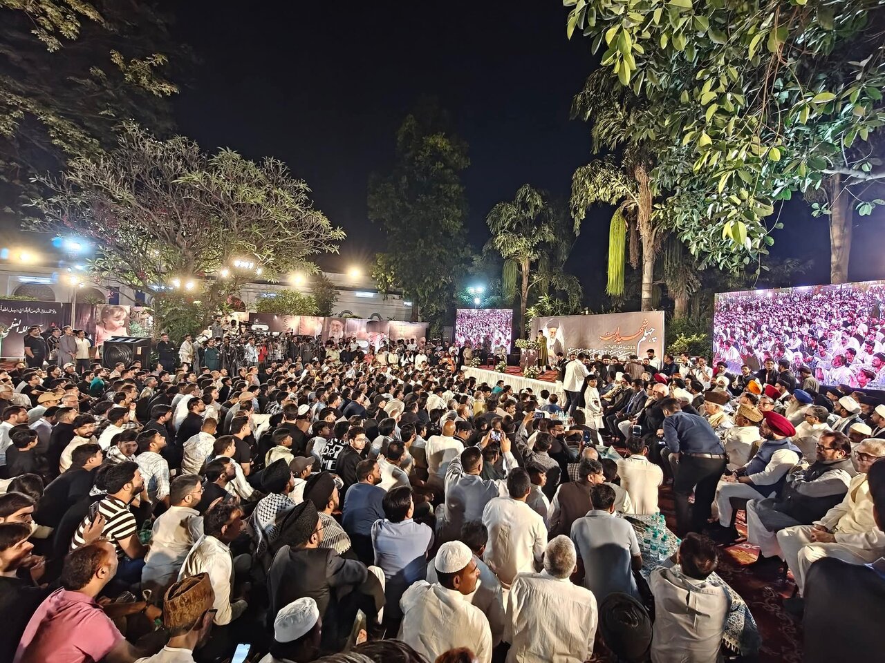 "چہلمِ شہیدِ امت" کے عنوان سے ایران کلچر ہاؤس دہلی میں پروقار تعزیتی اجتماع / آیت اللہ خامنہ ای کی شہادت میں امت نے ایک نئی زندگی اور نیا حوصلہ حاصل کیا ہے، مقررین