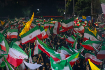تصاویر هوایی از حضور کرمانی ها در شب چهل و هفتم از جنگ رمضان