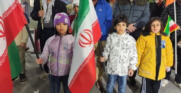تصاویر/ حماسه آفرینی کودکان مرزن آباد در میدان