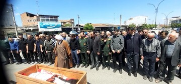 تصاویر/ تشییع مادر شهید محمد دهقان سراجی در محله سراج کلای شهرستان قائمشهر