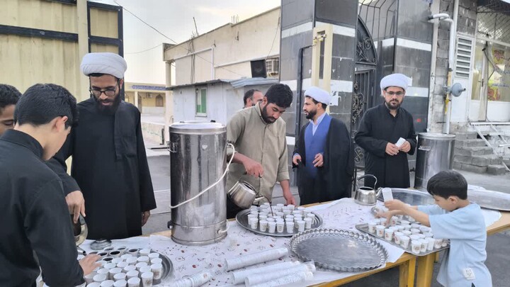 تصاویر/ ایستگاه صلواتی مدرسه علمیه امام صادق جیرفت