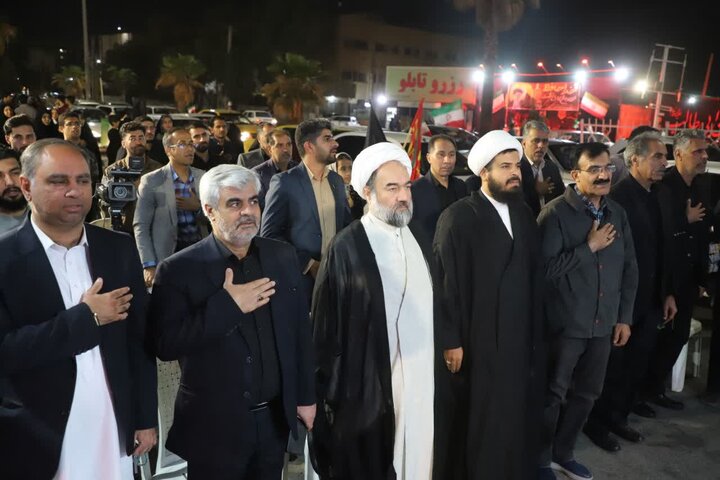 تصاویر/زاهدانی‌ها در میانه میدان؛ روایت حضور نماینده ولی‌فقیه در سیستان و بلوچستان