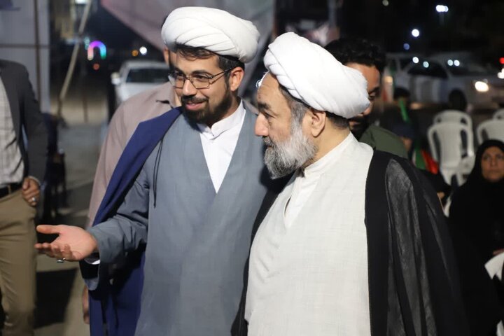تصاویر/زاهدانی‌ها در میانه میدان؛ روایت حضور نماینده ولی‌فقیه در سیستان و بلوچستان