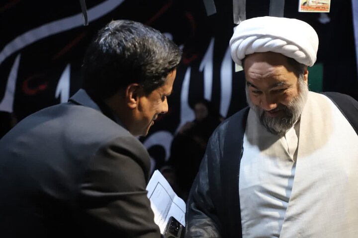 تصاویر/زاهدانی‌ها در میانه میدان؛ روایت حضور نماینده ولی‌فقیه در سیستان و بلوچستان