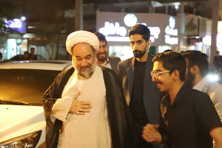تصاویر/زاهدانی‌ها در میانه میدان؛ روایت حضور نماینده ولی‌فقیه در سیستان و بلوچستان